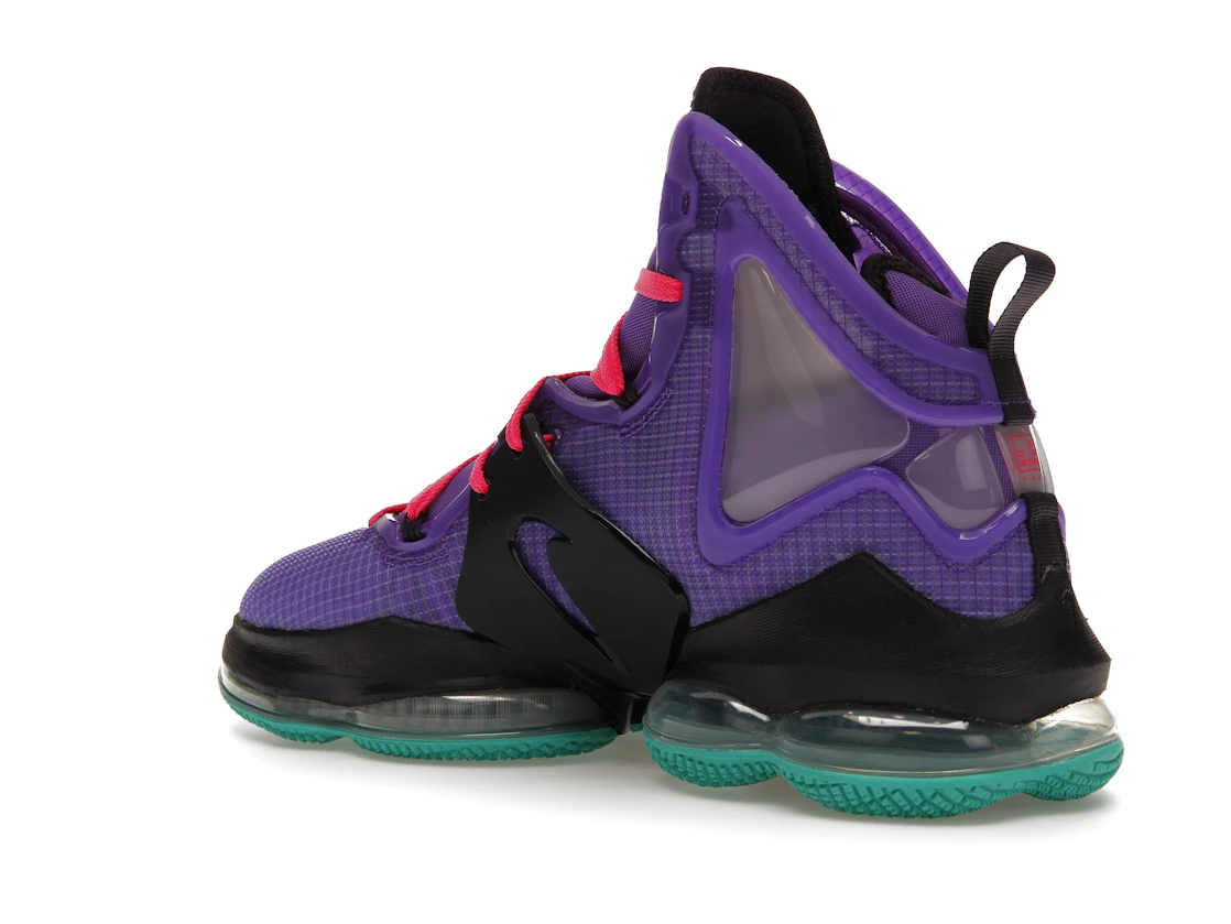 Vue 23 de Nike LeBron 19 DJ Bron