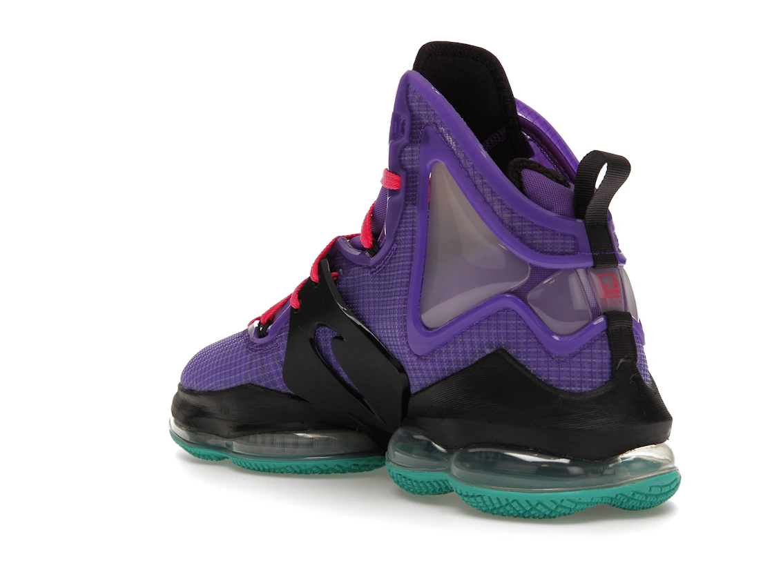 Vue 24 de Nike LeBron 19 DJ Bron
