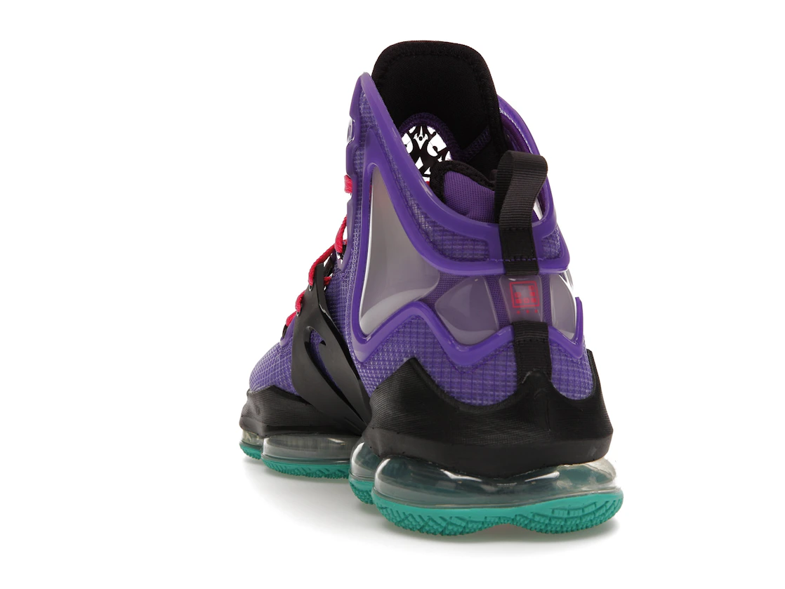 Vue 26 de Nike LeBron 19 DJ Bron