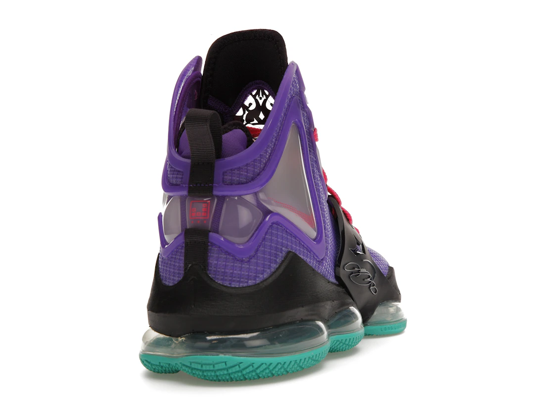 Vue 30 de Nike LeBron 19 DJ Bron