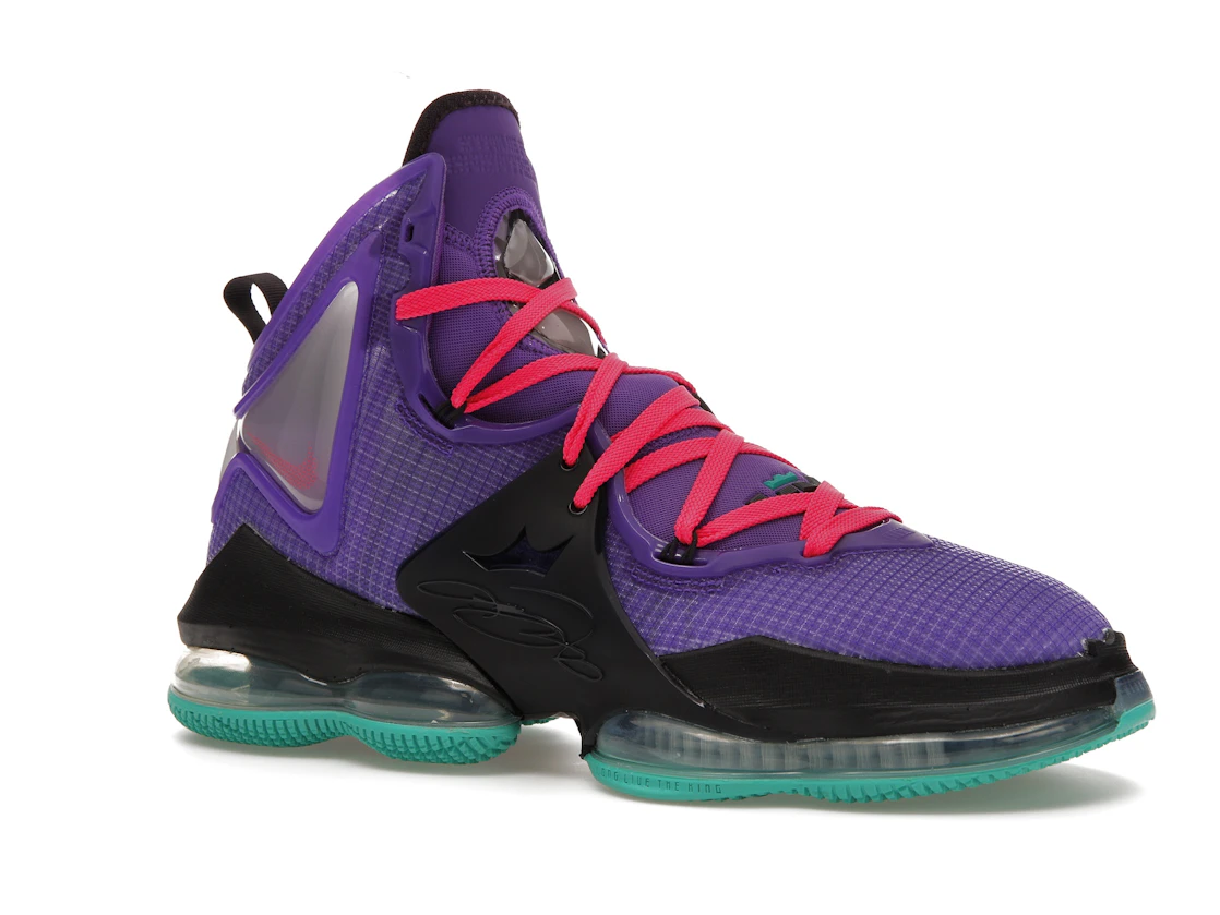 Vue 4 de Nike LeBron 19 DJ Bron