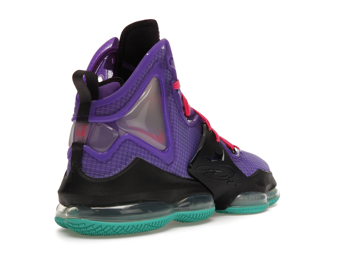 Vue 32 de Nike LeBron 19 DJ Bron