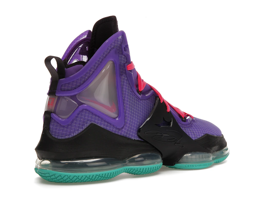 Vue 33 de Nike LeBron 19 DJ Bron