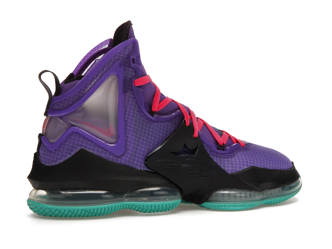 Vue 35 de Nike LeBron 19 DJ Bron