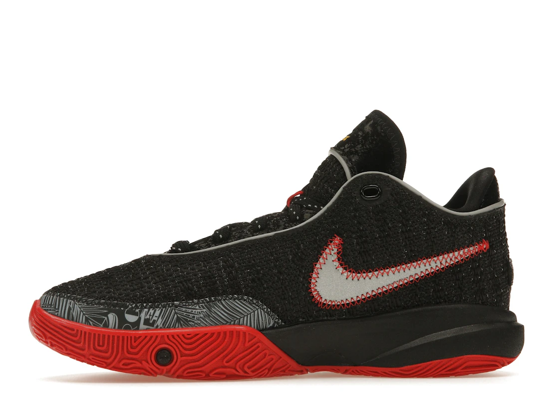 Vue 18 de Nike LeBron 20 Black University Red (GS)