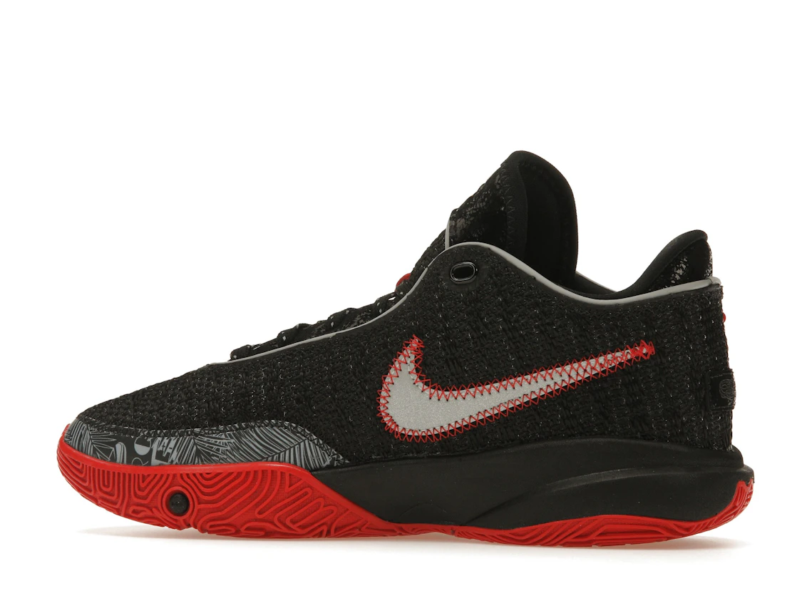 Vue 21 de Nike LeBron 20 Black University Red (GS)