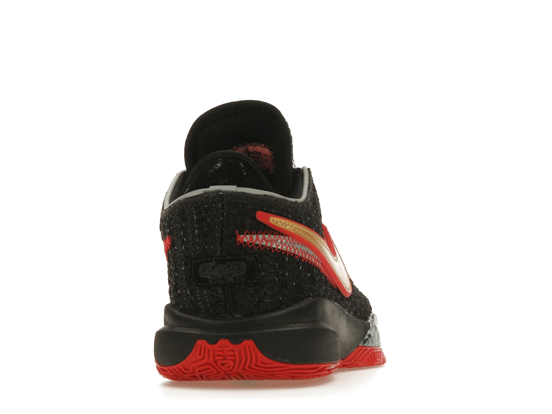 Vue 29 de Nike LeBron 20 Black University Red (GS)