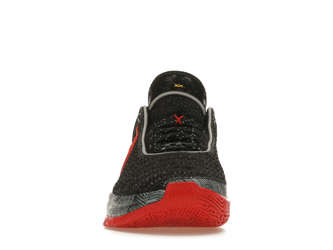 Vue 10 de Nike LeBron 20 Black University Red (GS)
