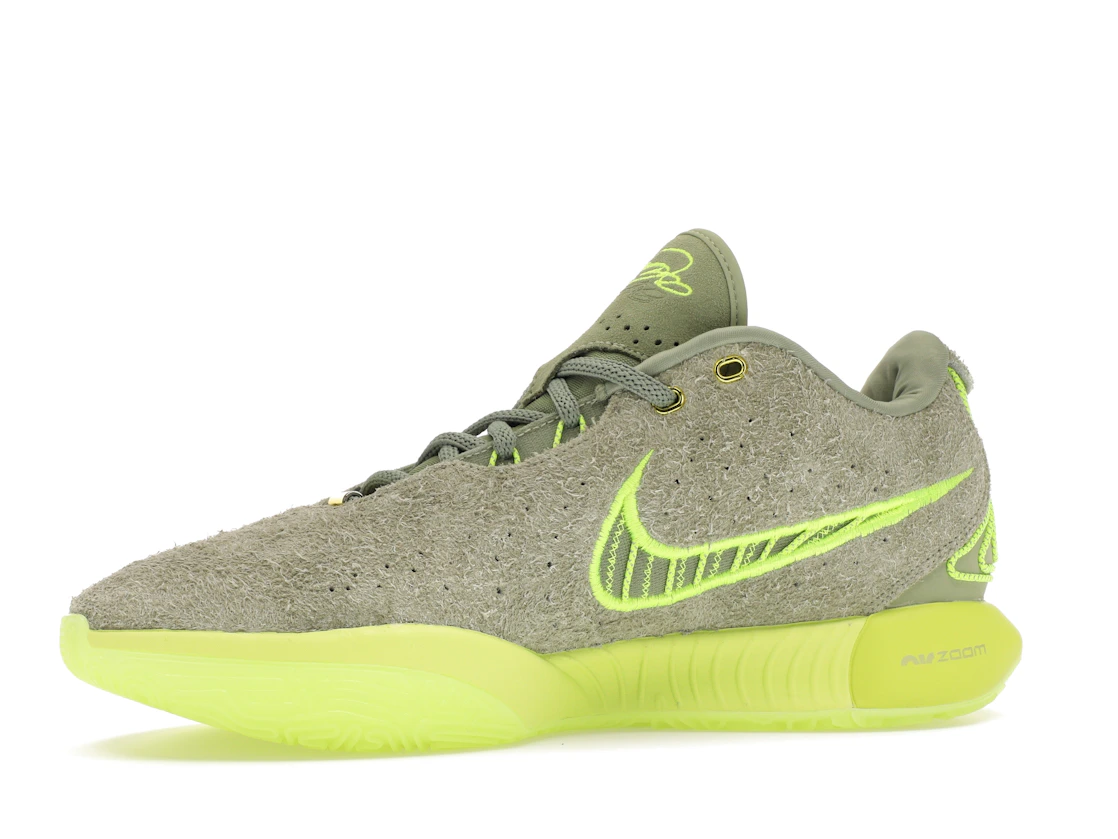 Vue 17 de Nike LeBron 21 Algae
