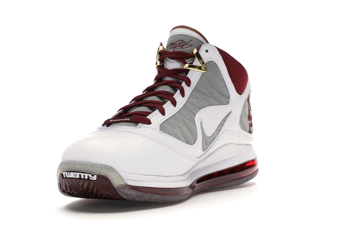 Vue 13 de Nike LeBron 7 MVP (2020)