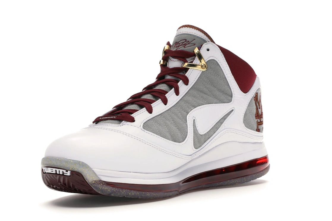 Vue 14 de Nike LeBron 7 MVP (2020)