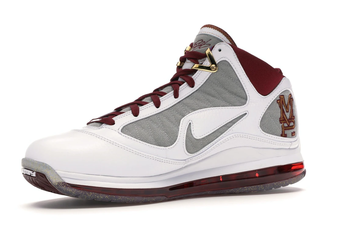 Vue 16 de Nike LeBron 7 MVP (2020)