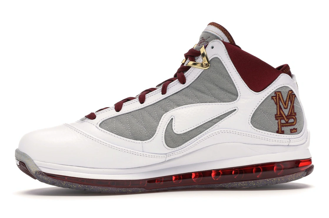 Vue 18 de Nike LeBron 7 MVP (2020)