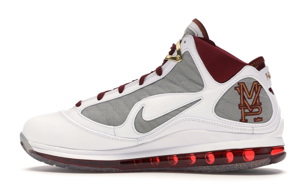 Vue 20 de Nike LeBron 7 MVP (2020)