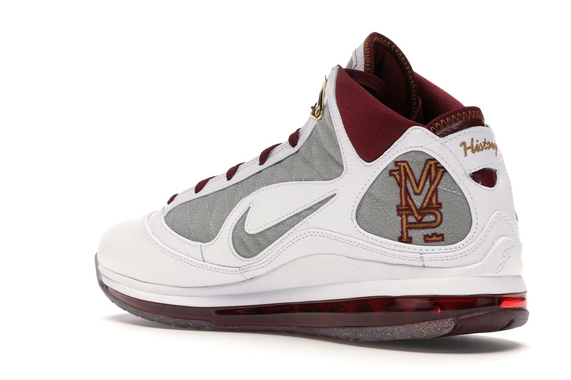 Vue 23 de Nike LeBron 7 MVP (2020)