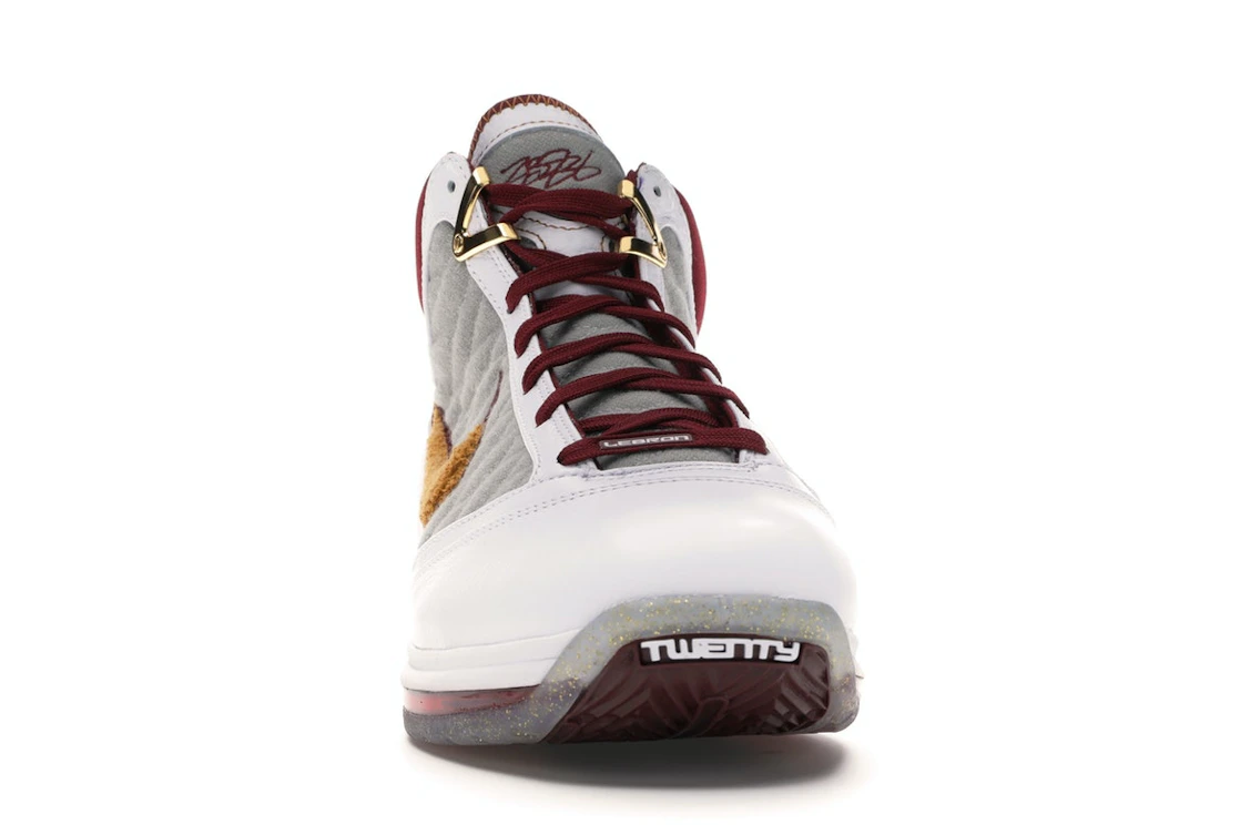 Vue 9 de Nike LeBron 7 MVP (2020)