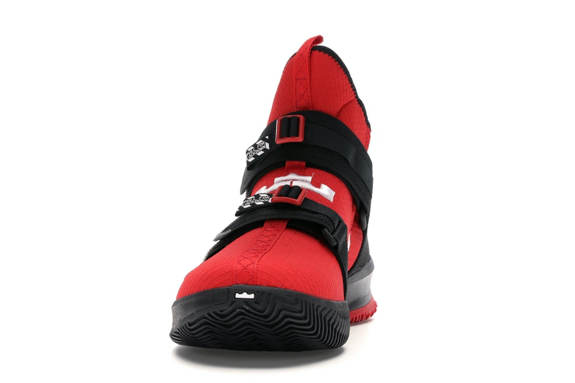 Vue 11 de Nike LeBron Soldier 13 SFG University Red