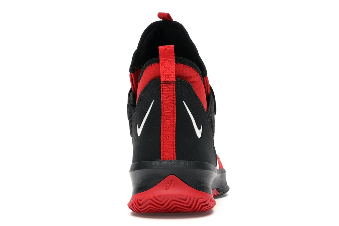 Vue 28 de Nike LeBron Soldier 13 SFG University Red