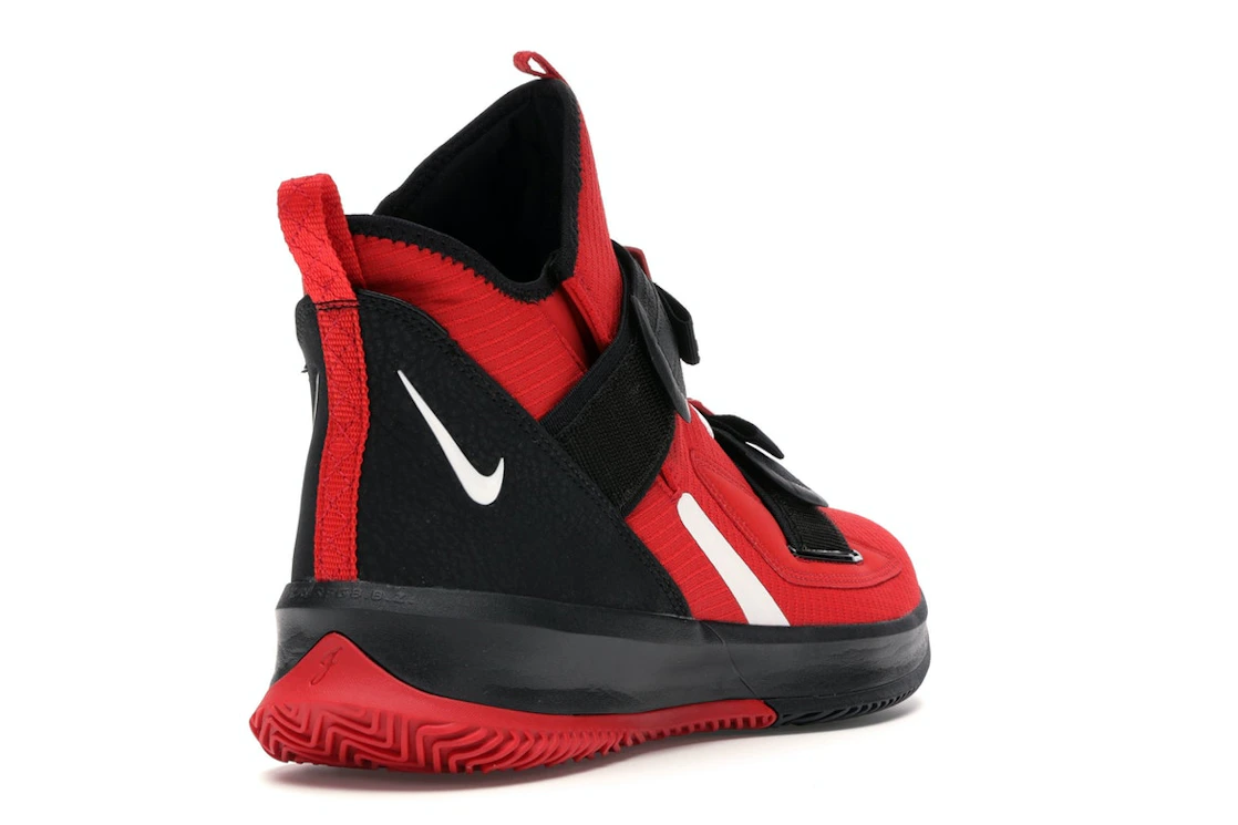 Vue 31 de Nike LeBron Soldier 13 SFG University Red