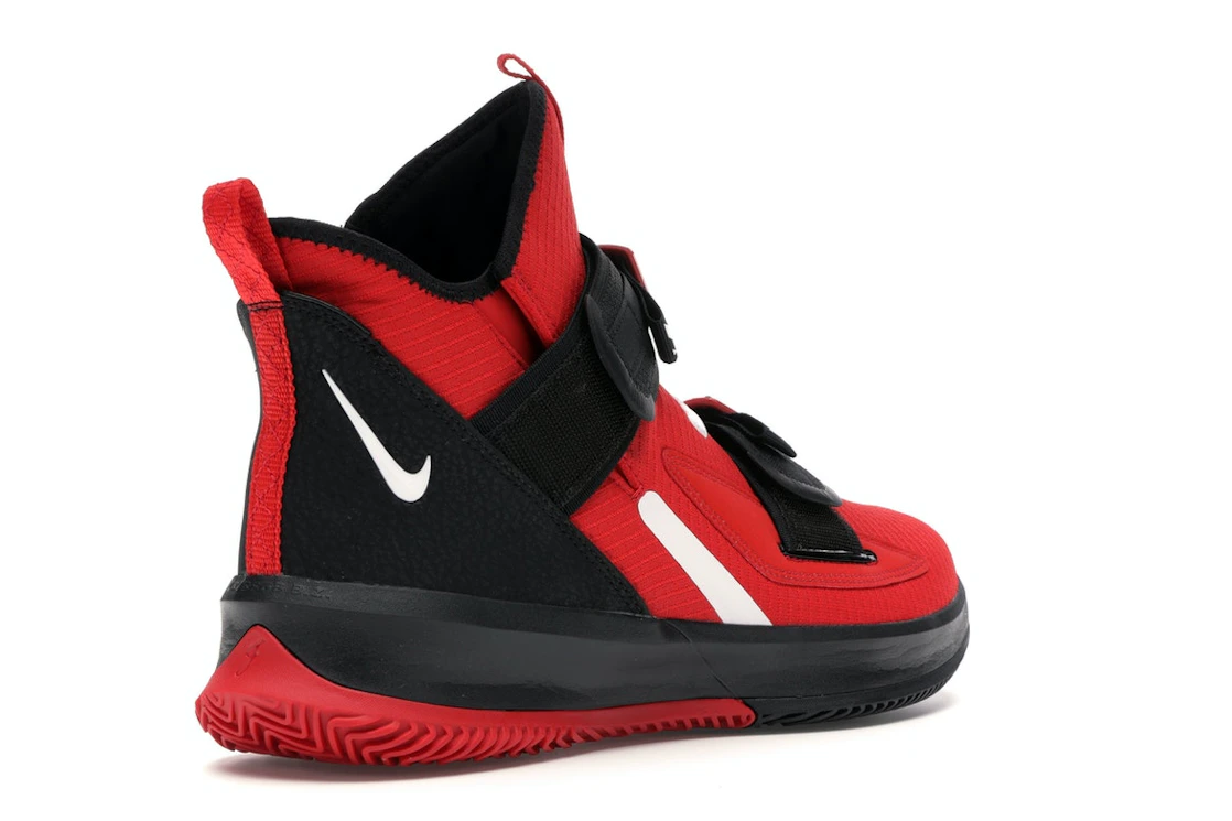 Vue 32 de Nike LeBron Soldier 13 SFG University Red