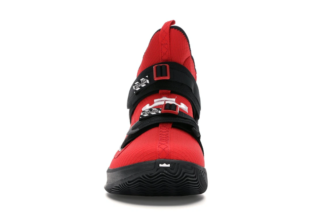 Vue 10 de Nike LeBron Soldier 13 SFG University Red