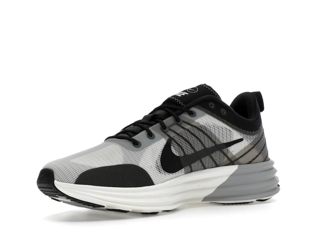 Vue 15 de Nike Lunar Roam Summit White Black