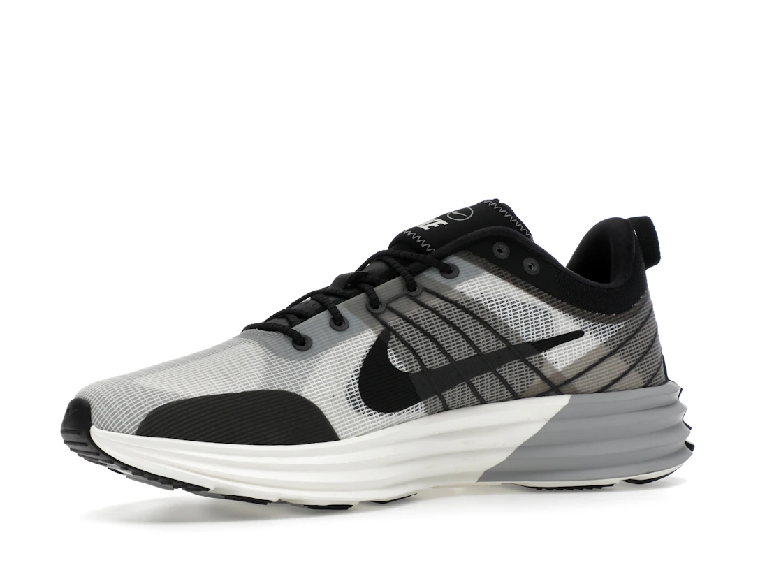 Vue 16 de Nike Lunar Roam Summit White Black