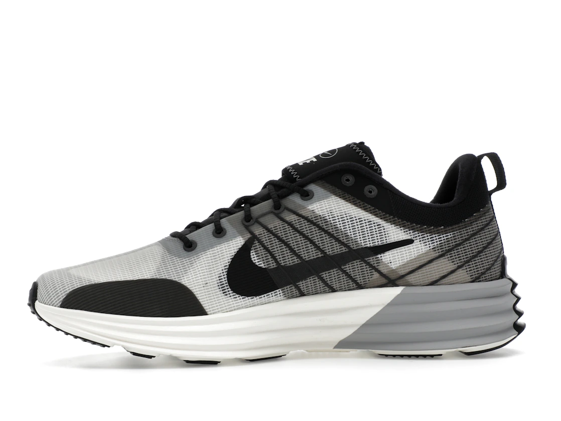 Vue 18 de Nike Lunar Roam Summit White Black