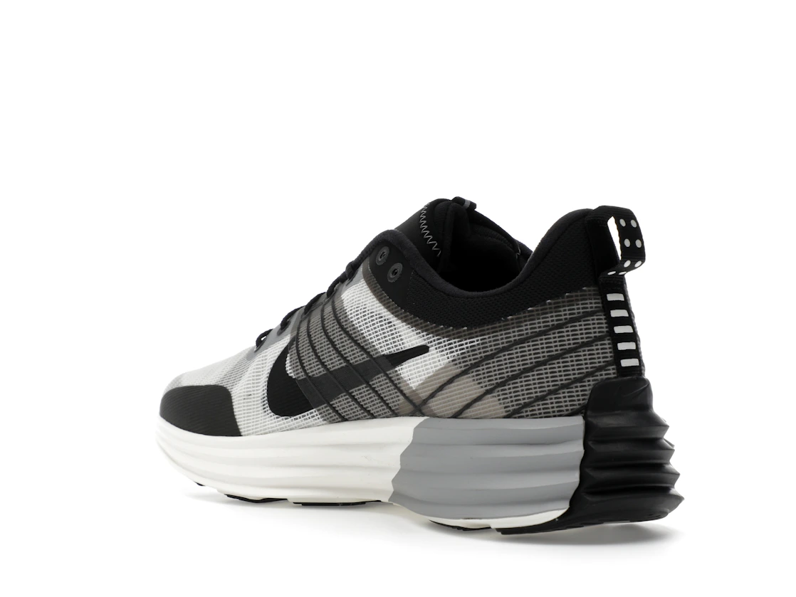 Vue 24 de Nike Lunar Roam Summit White Black