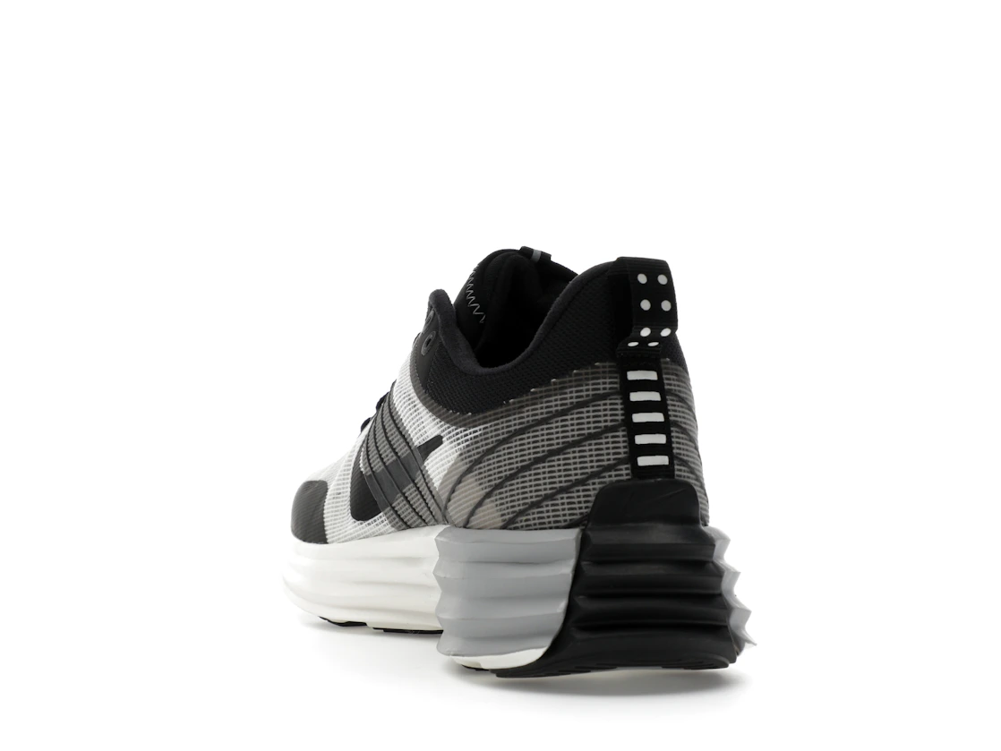 Vue 26 de Nike Lunar Roam Summit White Black