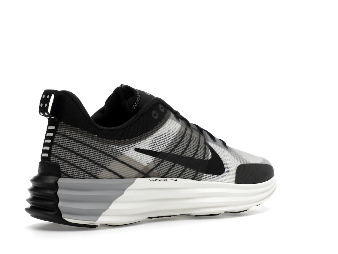 Vue 33 de Nike Lunar Roam Summit White Black