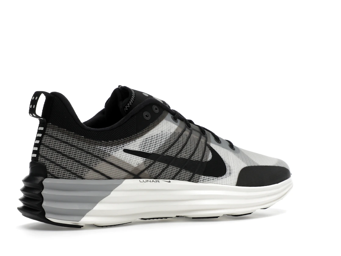Vue 34 de Nike Lunar Roam Summit White Black