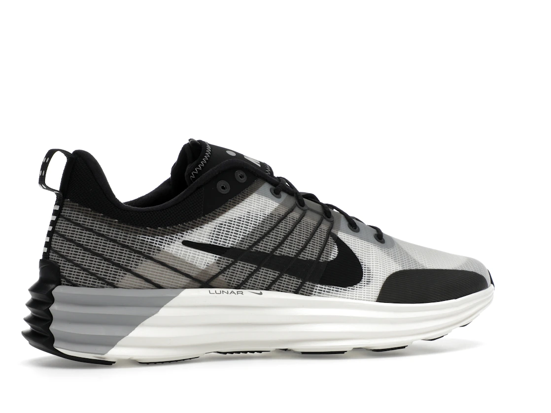 Vue 35 de Nike Lunar Roam Summit White Black