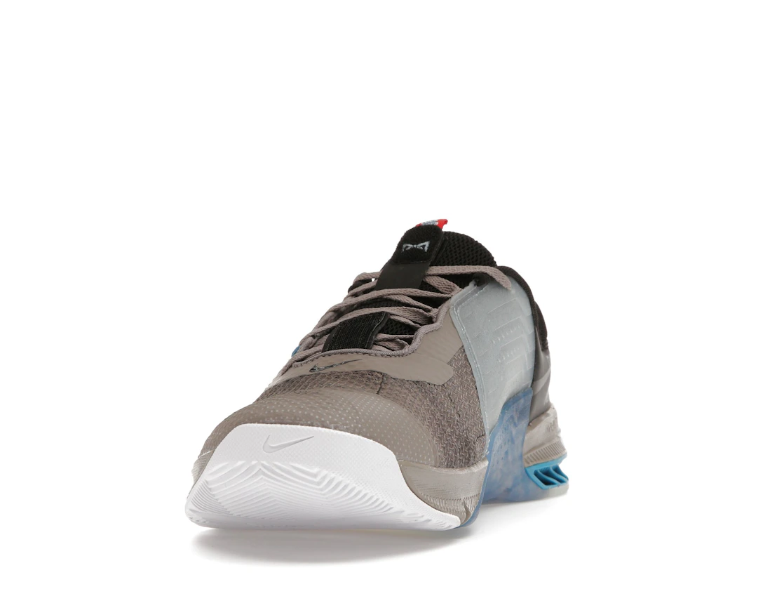 Vue 12 de Nike Metcon 7 AMP Enigma Stone