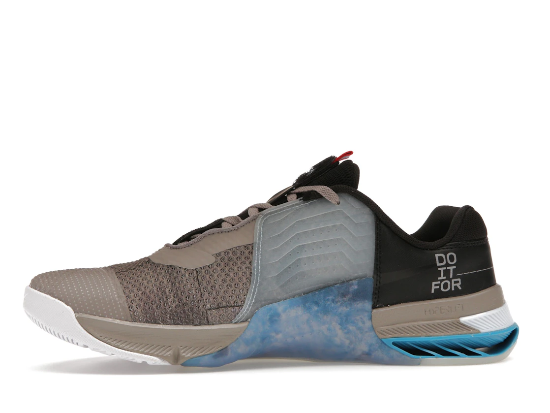 Vue 18 de Nike Metcon 7 AMP Enigma Stone