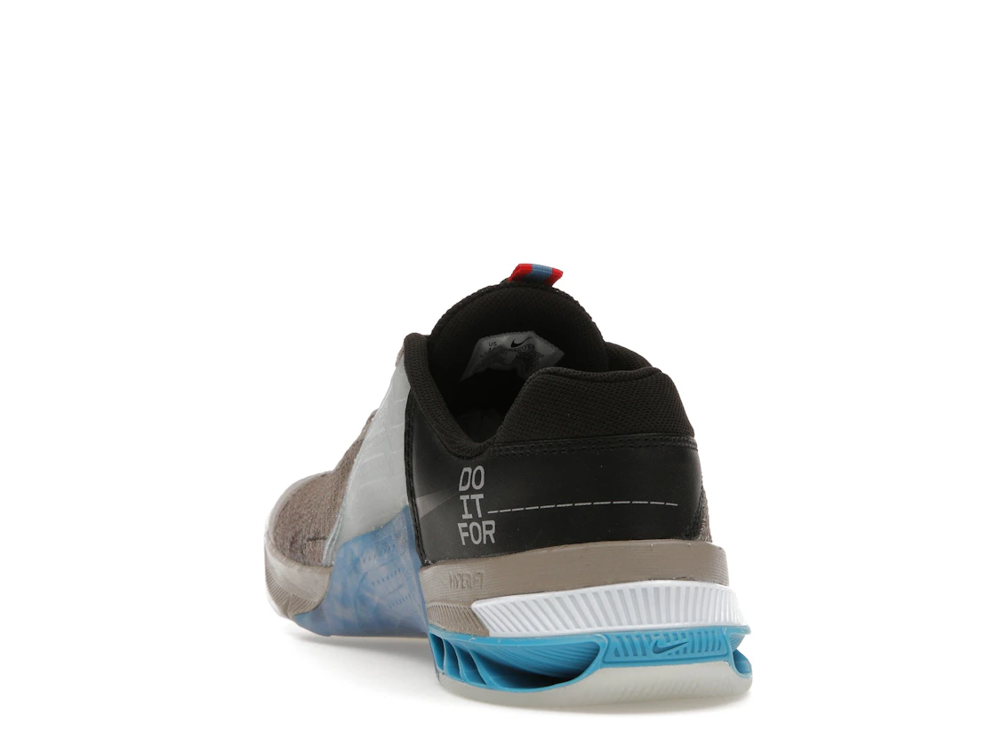 Vue 26 de Nike Metcon 7 AMP Enigma Stone