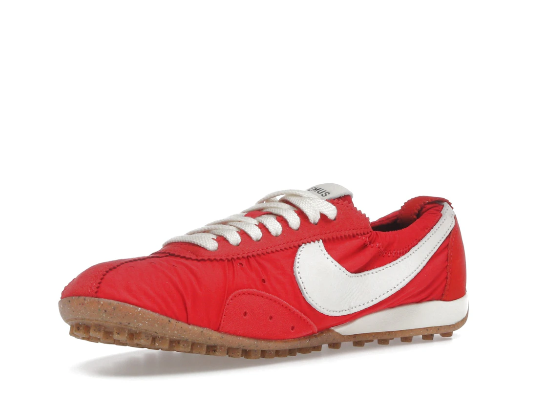 Vue 15 de Nike Moon Shoe SP Jacquemus University Red 
