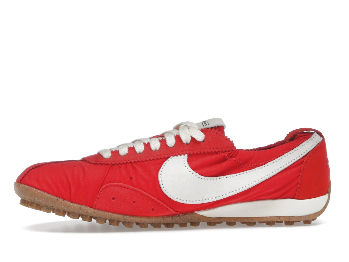 Vue 18 de Nike Moon Shoe SP Jacquemus University Red 