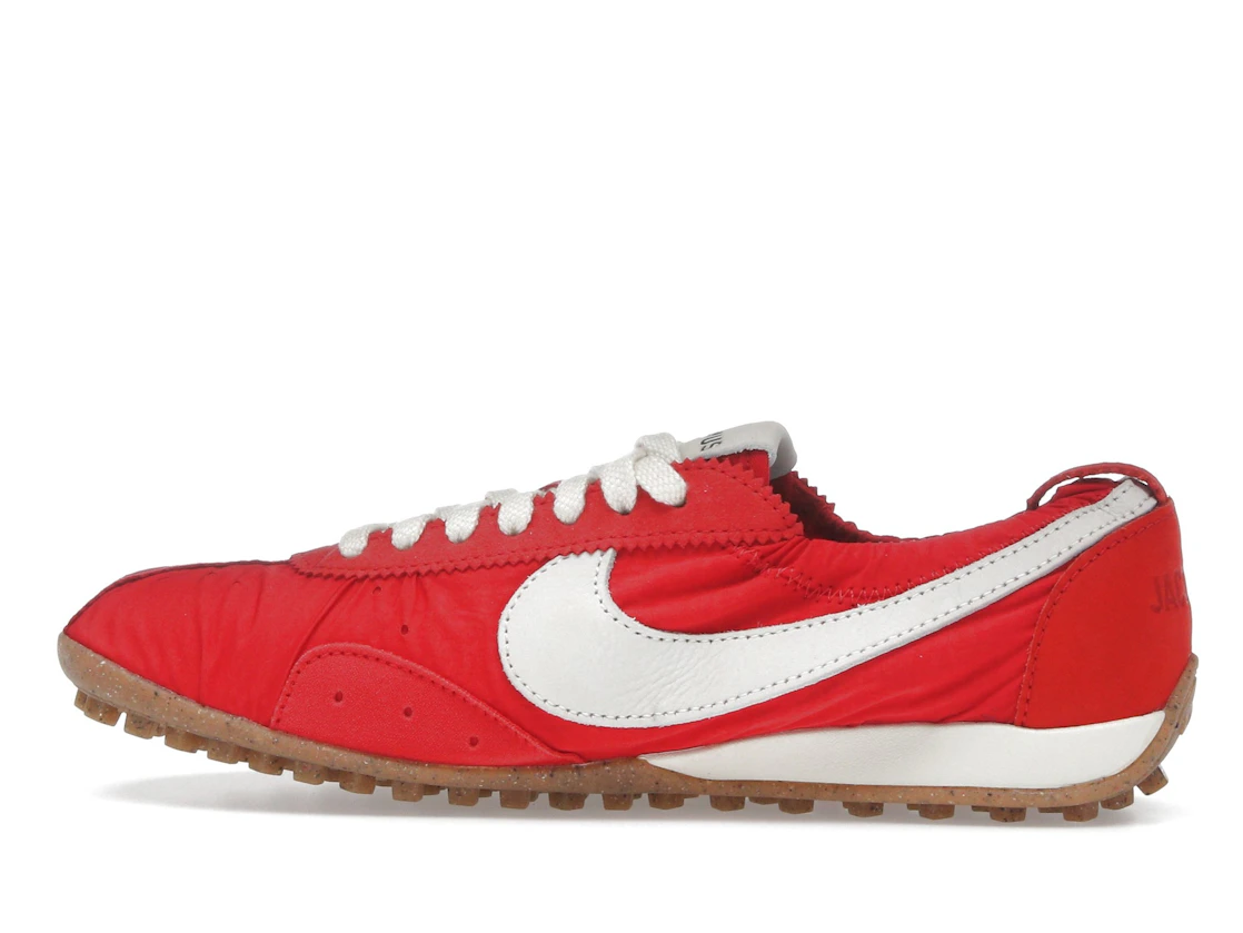 Vue 20 de Nike Moon Shoe SP Jacquemus University Red 