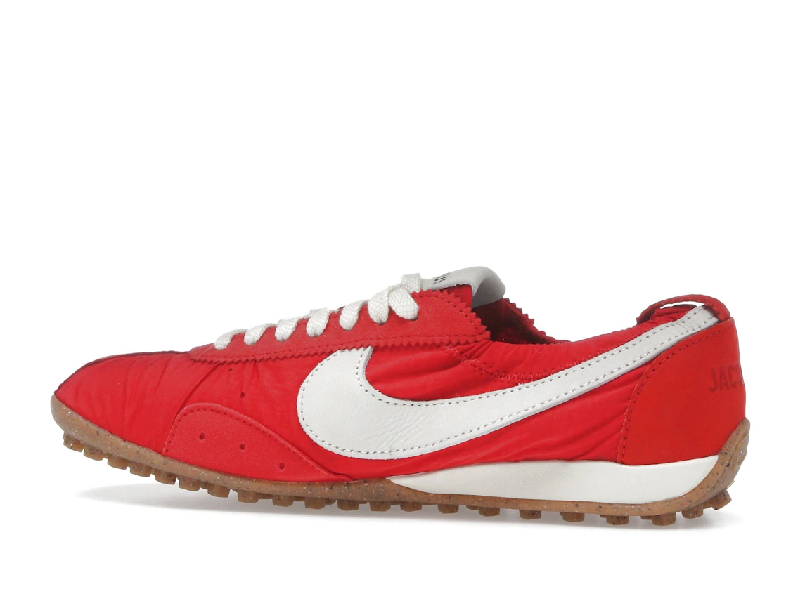 Vue 21 de Nike Moon Shoe SP Jacquemus University Red 