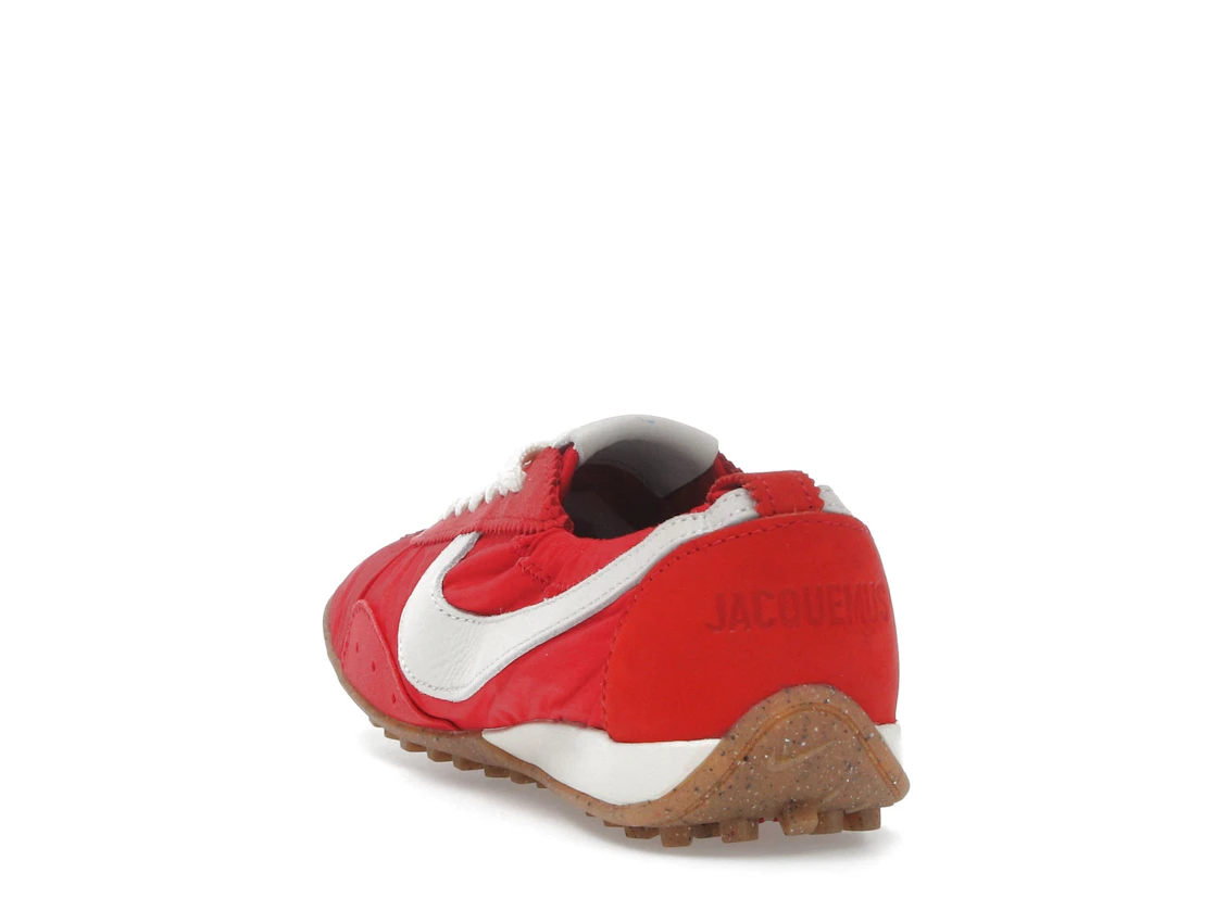 Vue 26 de Nike Moon Shoe SP Jacquemus University Red 