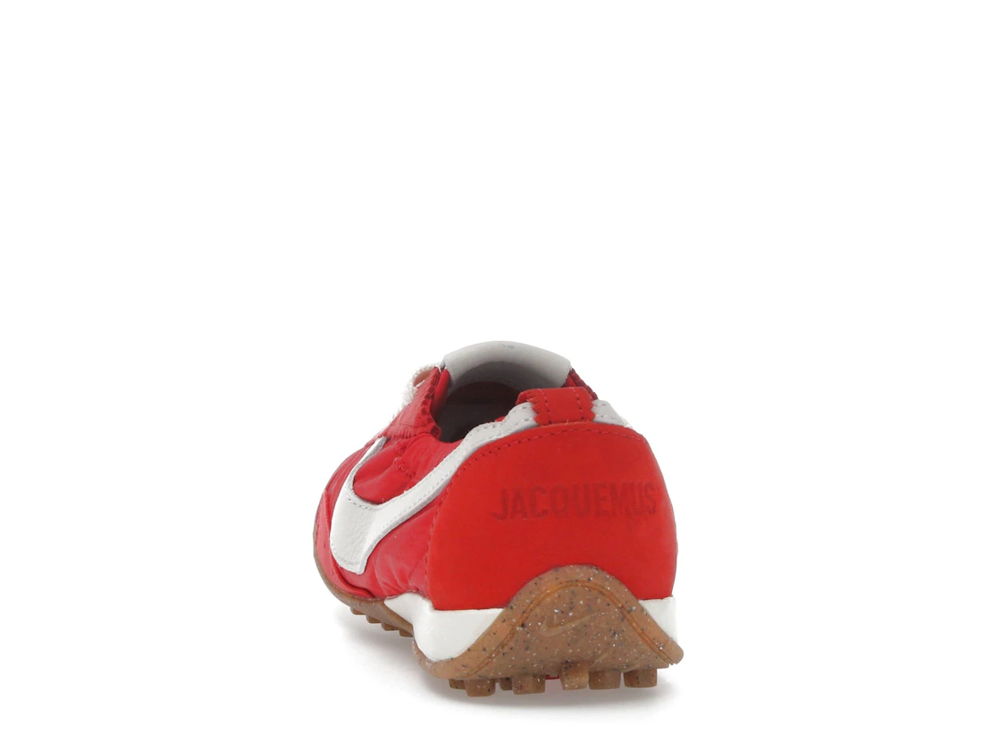 Vue 27 de Nike Moon Shoe SP Jacquemus University Red 