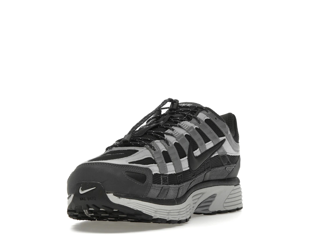 Vue 13 de Nike P-6000 Anthracite Smoke Grey
