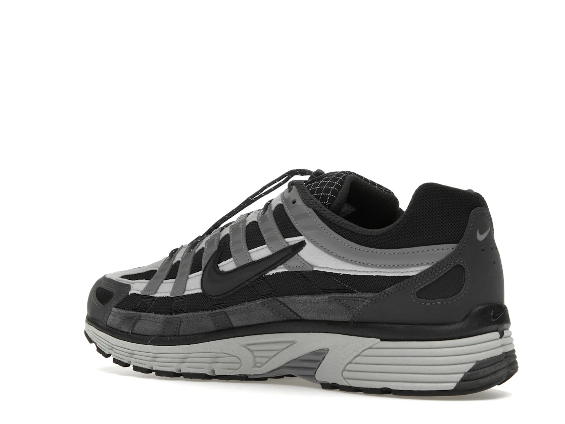 Vue 23 de Nike P-6000 Anthracite Smoke Grey