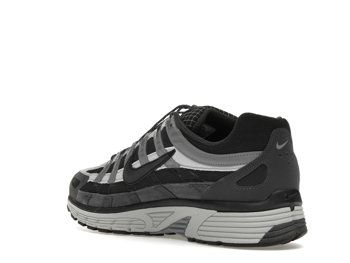 Vue 24 de Nike P-6000 Anthracite Smoke Grey