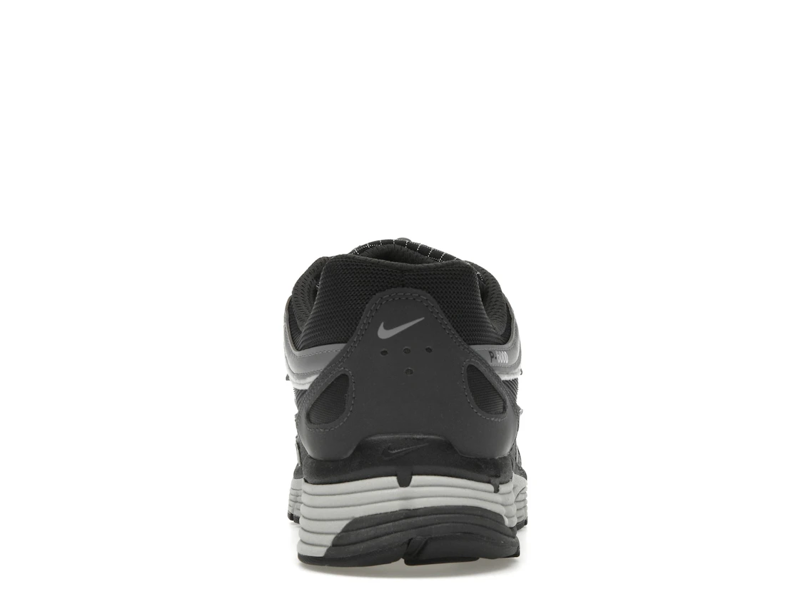 Vue 28 de Nike P-6000 Anthracite Smoke Grey