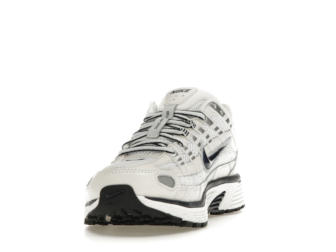 Vue 12 de Nike P-6000 Obsidian Summit White
