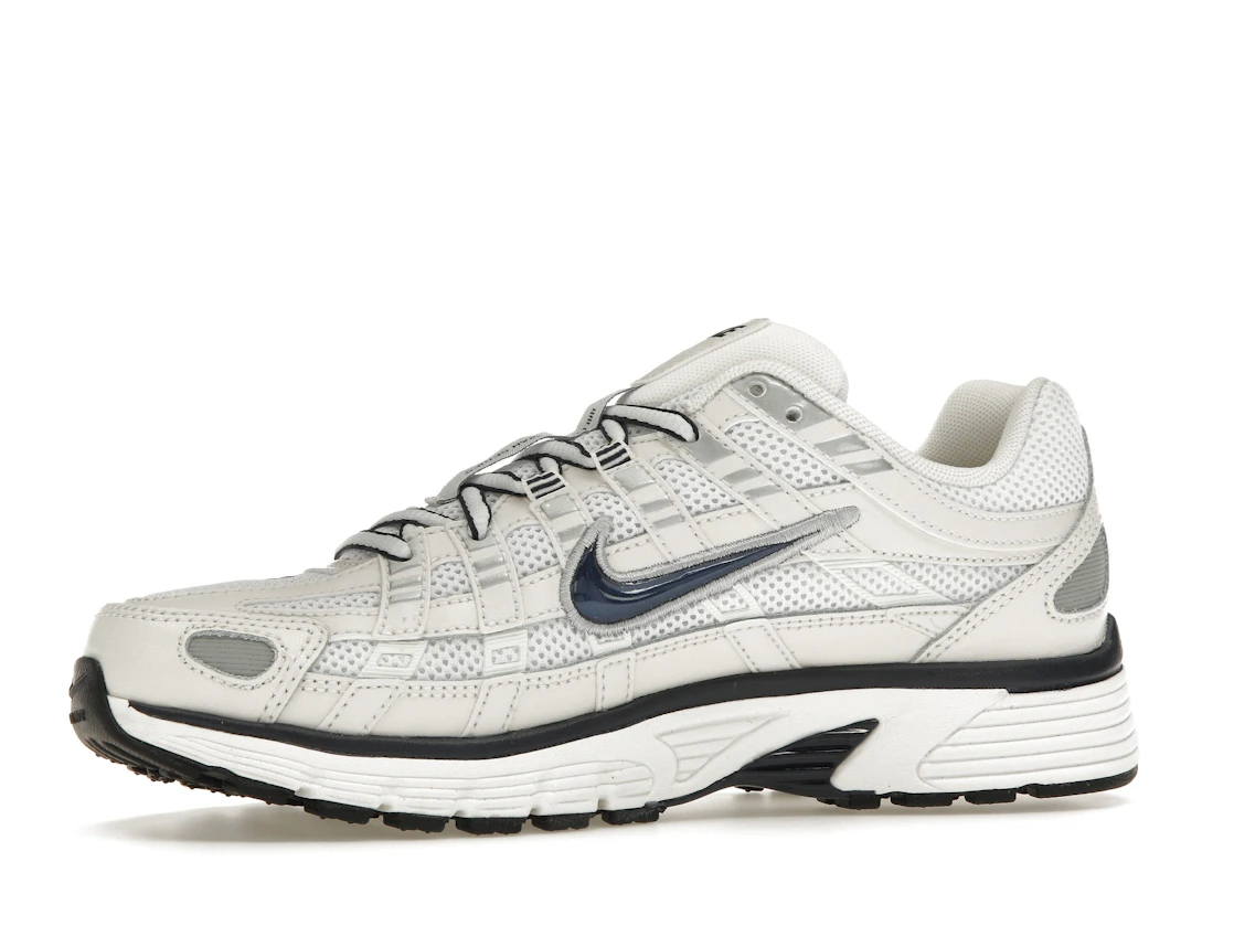 Vue 17 de Nike P-6000 Obsidian Summit White