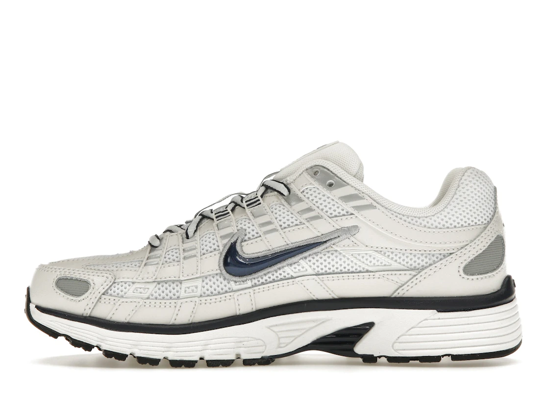 Vue 19 de Nike P-6000 Obsidian Summit White