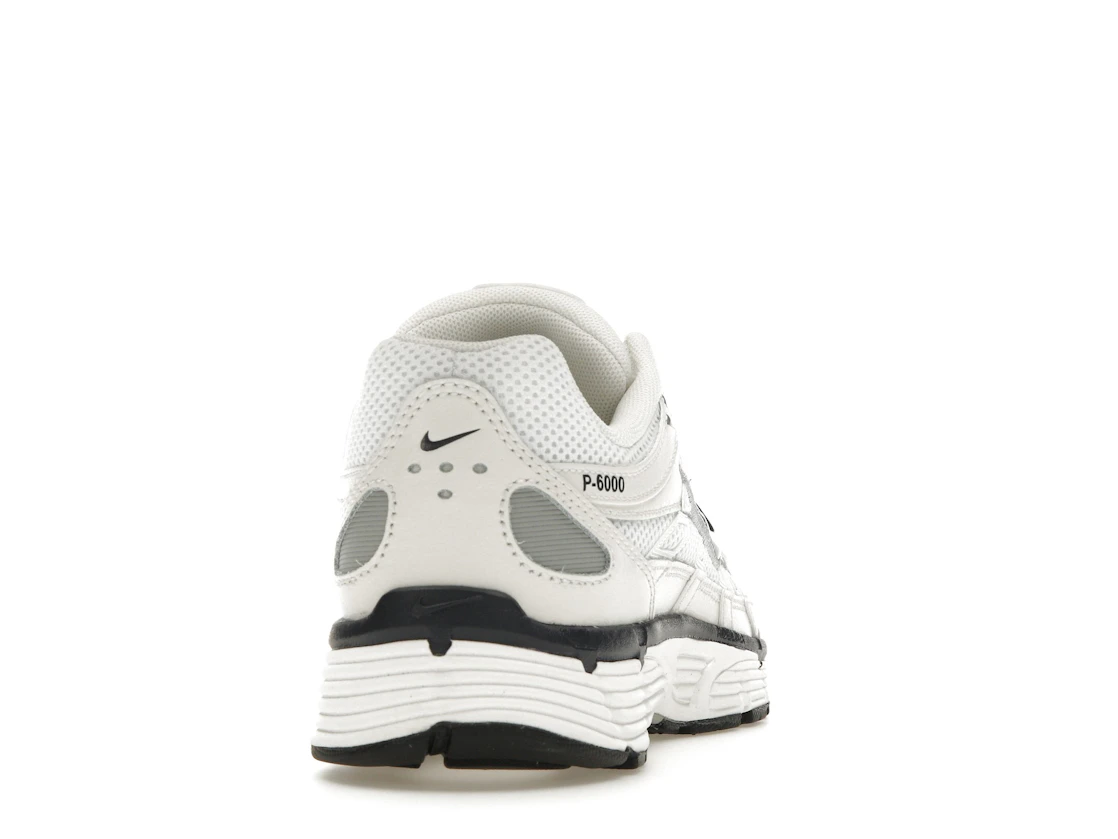 Vue 29 de Nike P-6000 Obsidian Summit White